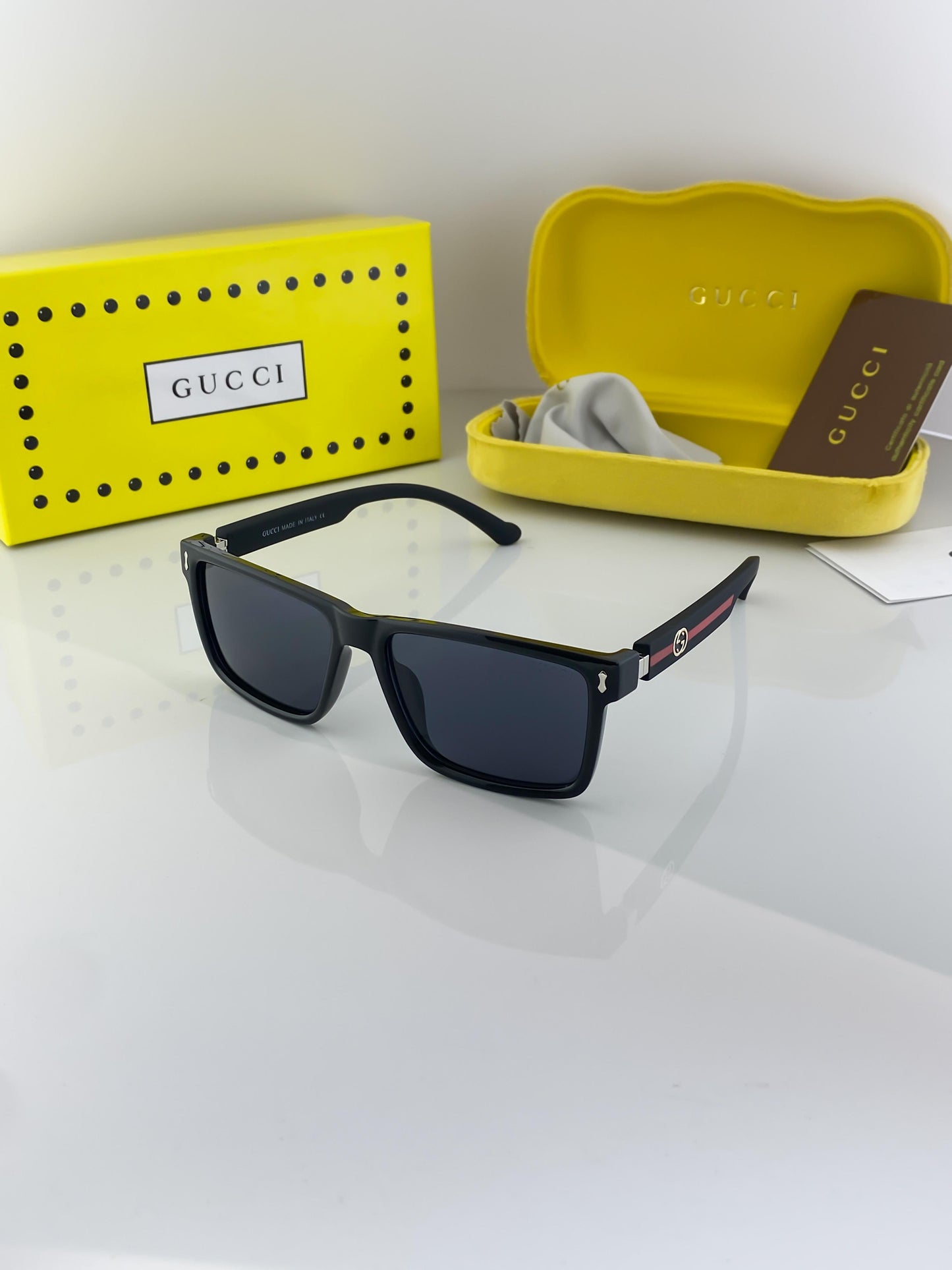 Gucci Black Sunglasses – Bold & Iconic Look