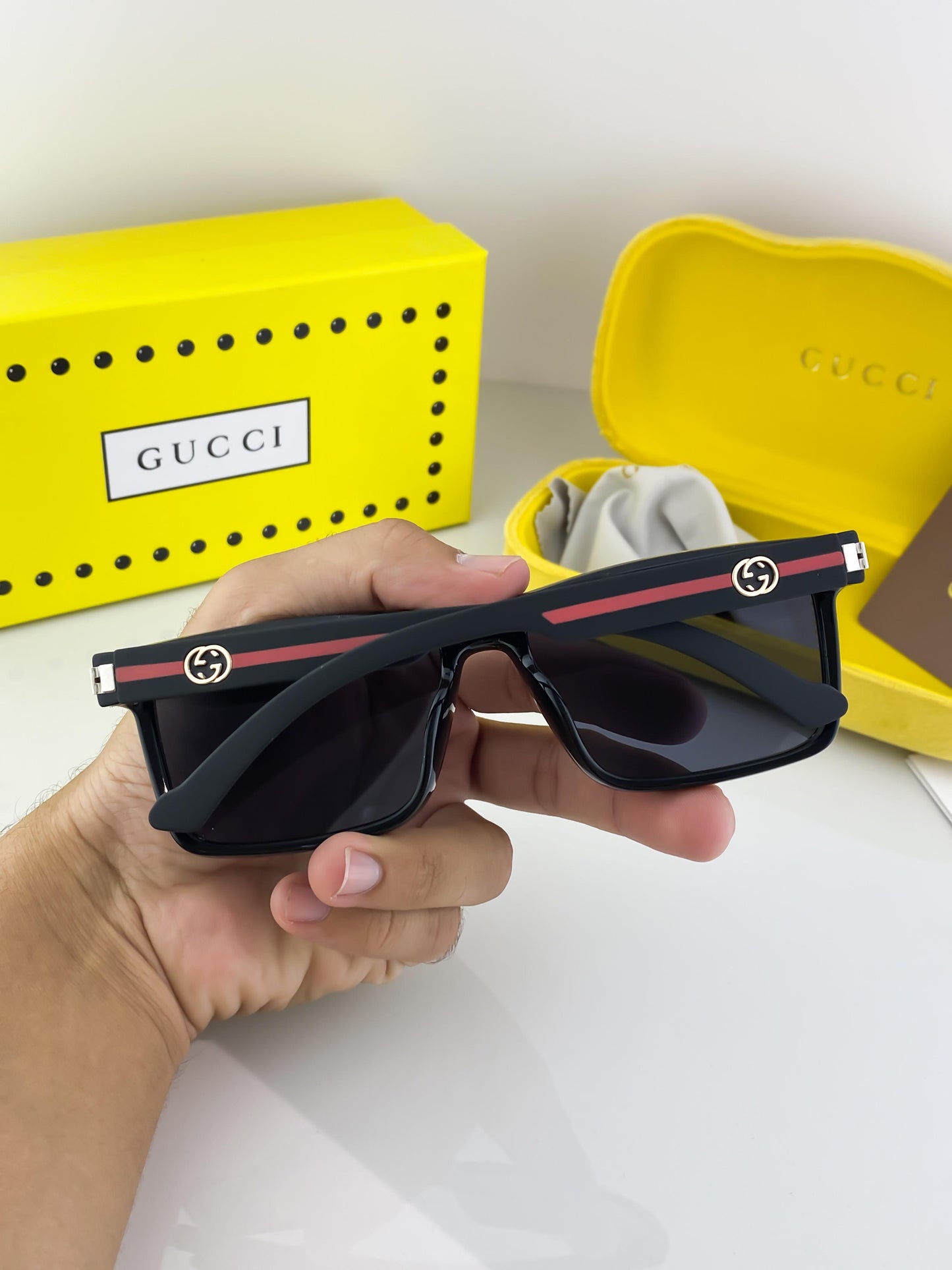 Gucci Black Sunglasses – Bold & Iconic Look