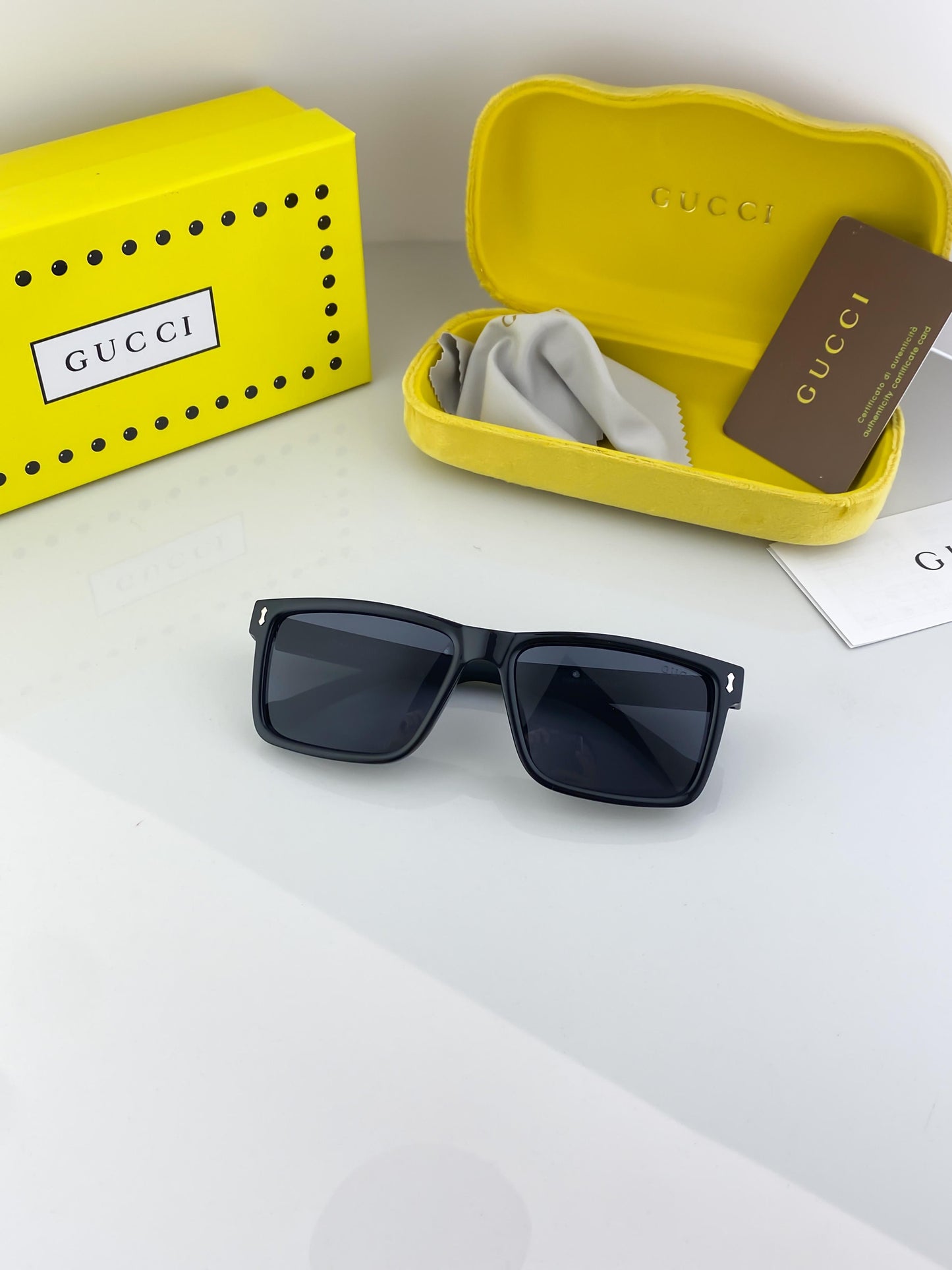 Gucci Black Sunglasses – Bold & Iconic Look