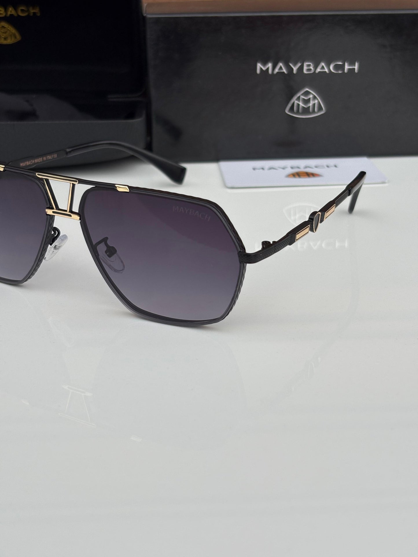 Maybach Inspired Premium Rimless Sunglasses – Luxury Gold Detailing & UV Protection